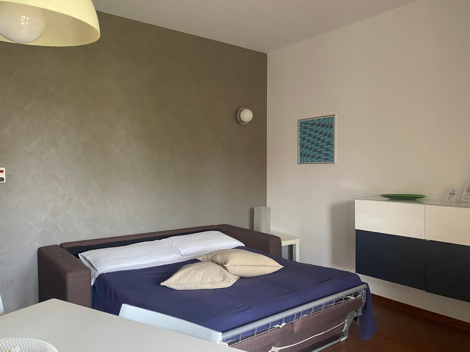 Jolly Apartments Сірміоне Номер фото